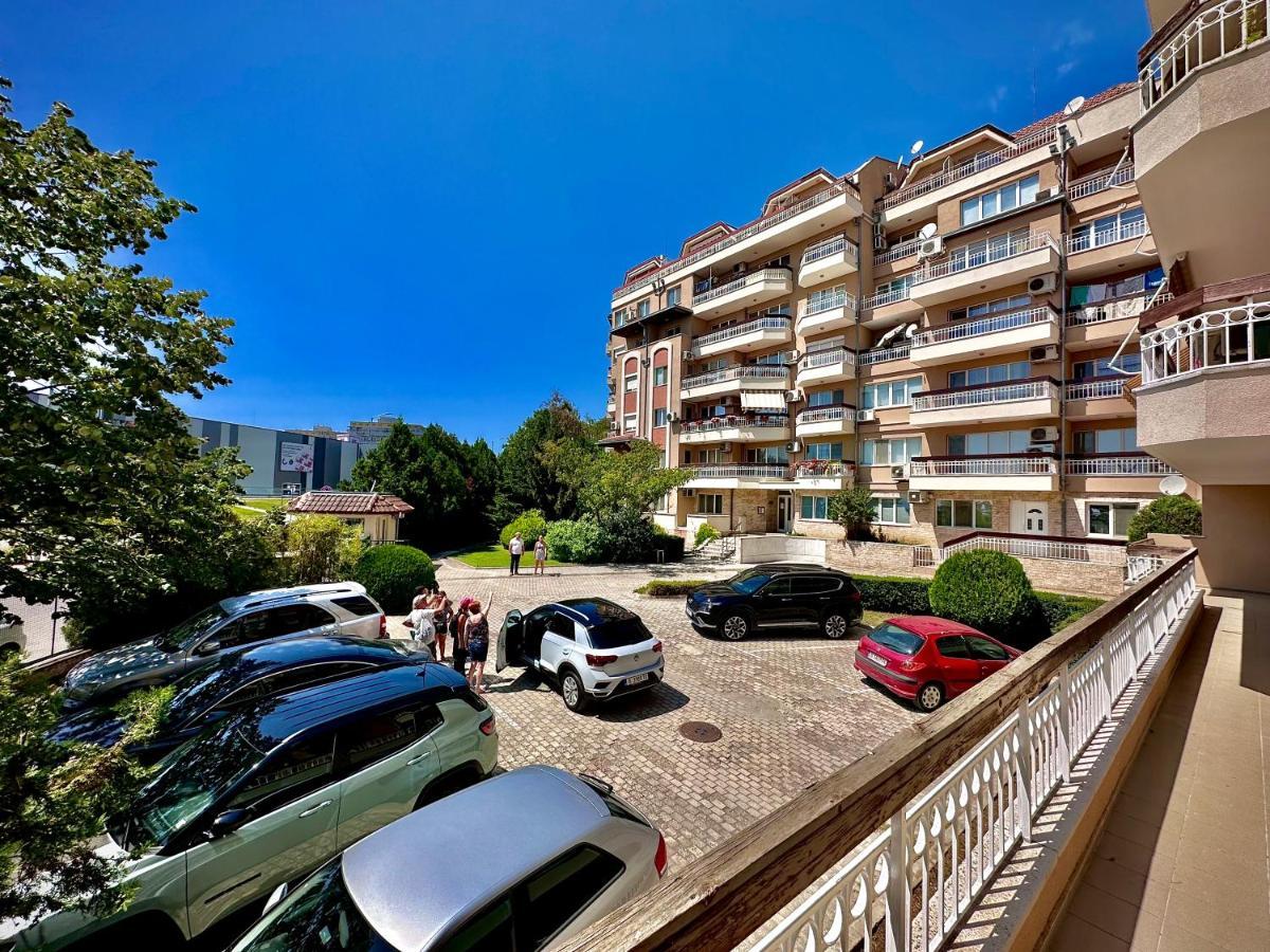 Sea Breeze Apartment Várna Kültér fotó
